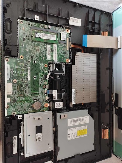 Yannick Informatik, Service de Support Informatique à Querrien