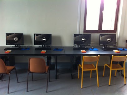 Hugueny Florent - AXESS-PC, Service de Support Informatique à Chasselay